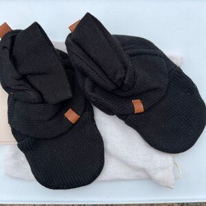 NWT Goumi Kids Shadow Knit Baby Boots SZ 18-24mo Black Organic Cotton Booties